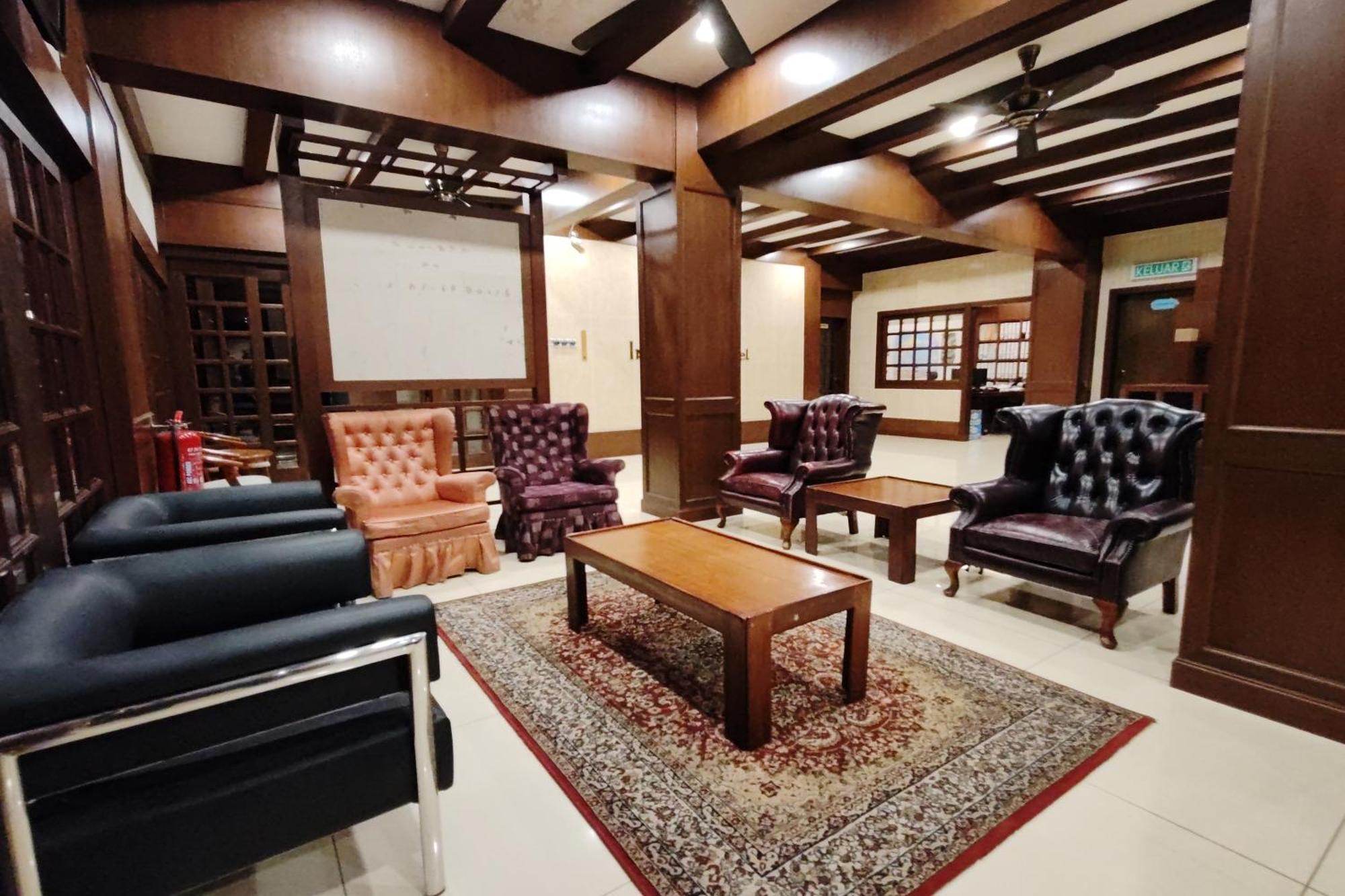 Iris House Hotel ブリンチャン エクステリア 写真